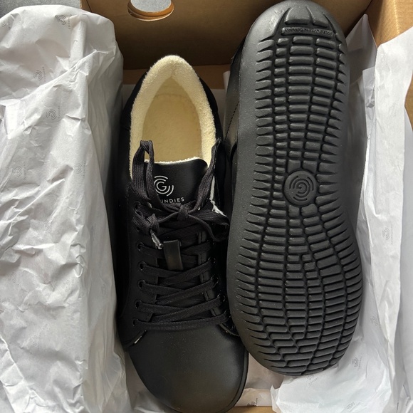 Groundies Melbourne Vegan barefoot shoes, size 9, Black - Picture 5 of 6